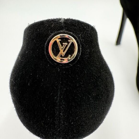Louis Vuitton LV Monogram Black Suede Pointed Toe Pumps Heels Size 38.5, 8.5 - Picture 12 of 14